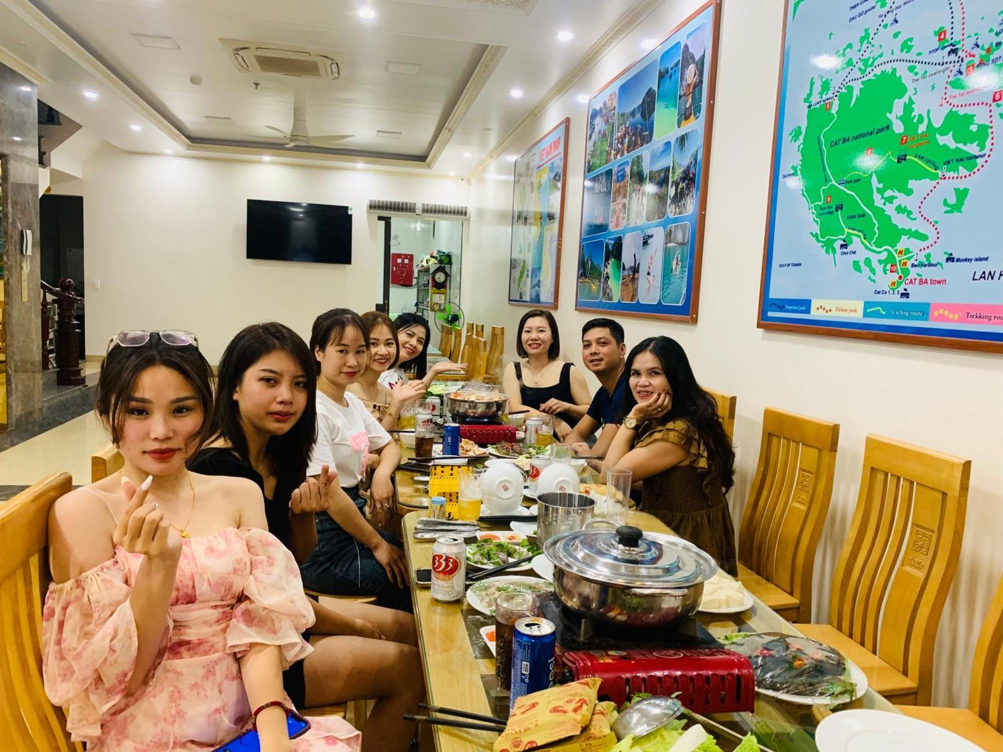 Tung Quang Hotel Dong Khe Sau 外观 照片