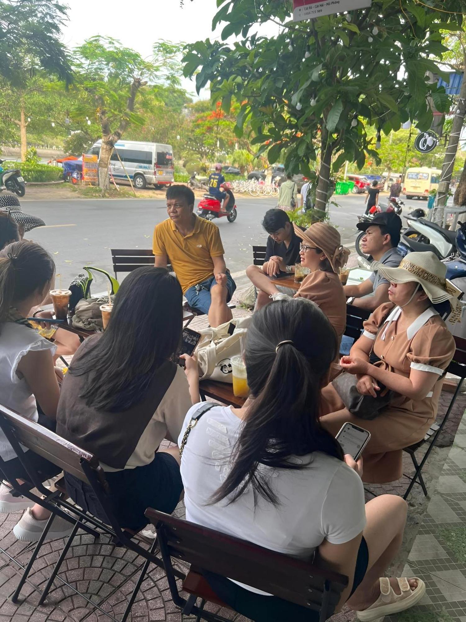 Tung Quang Hotel Dong Khe Sau 外观 照片