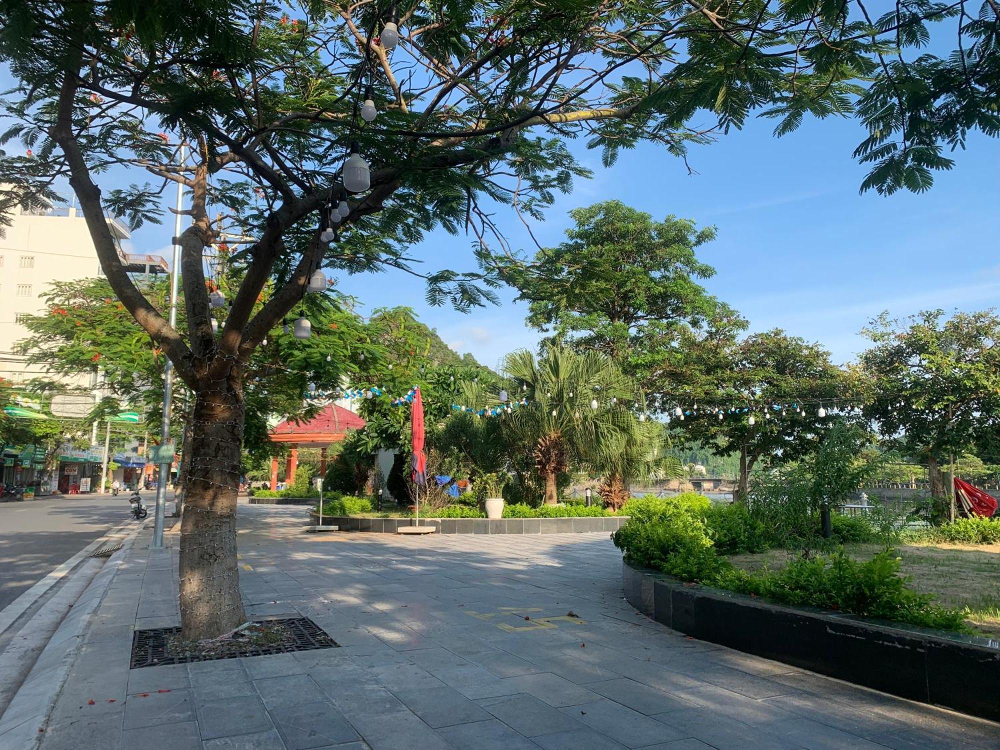 Tung Quang Hotel Dong Khe Sau 外观 照片