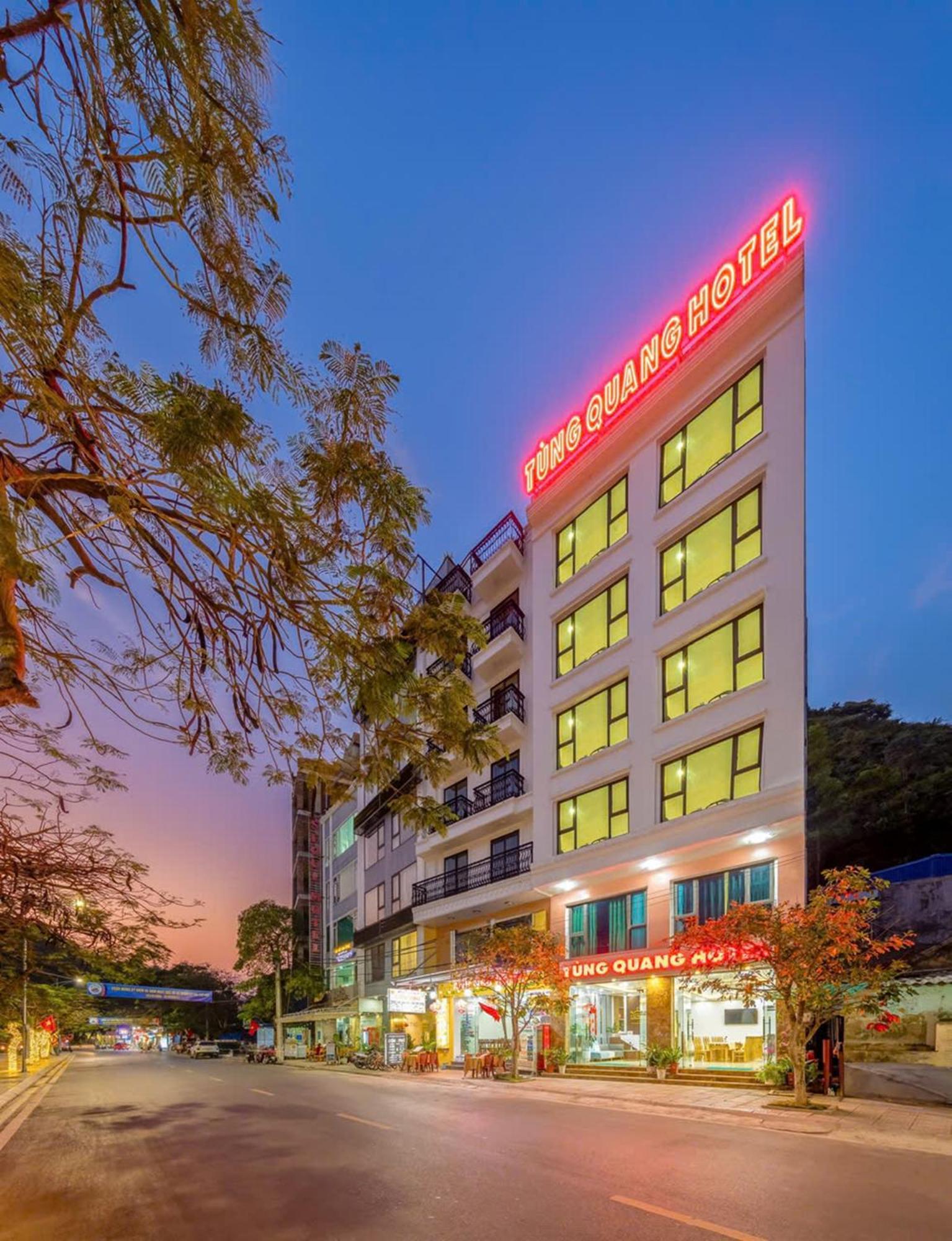 Tung Quang Hotel Dong Khe Sau 外观 照片