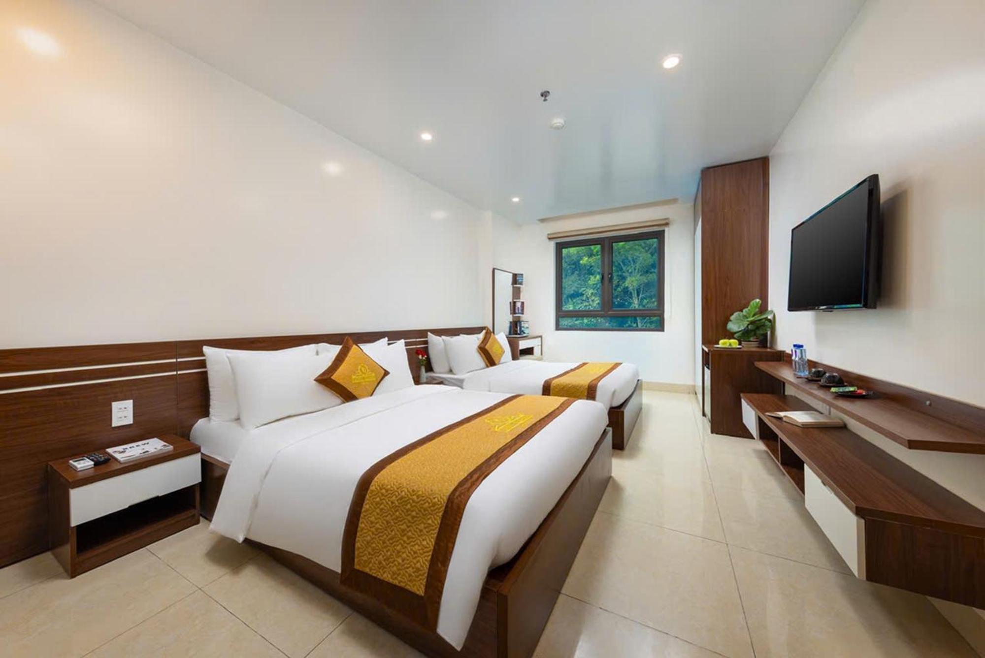 Tung Quang Hotel Dong Khe Sau 外观 照片